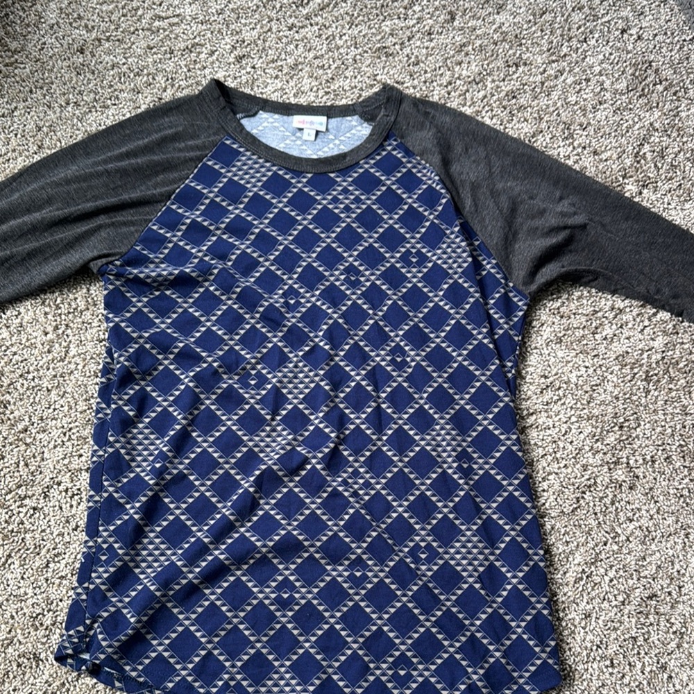 LuLaRoe Blue and Gray Geometric Top